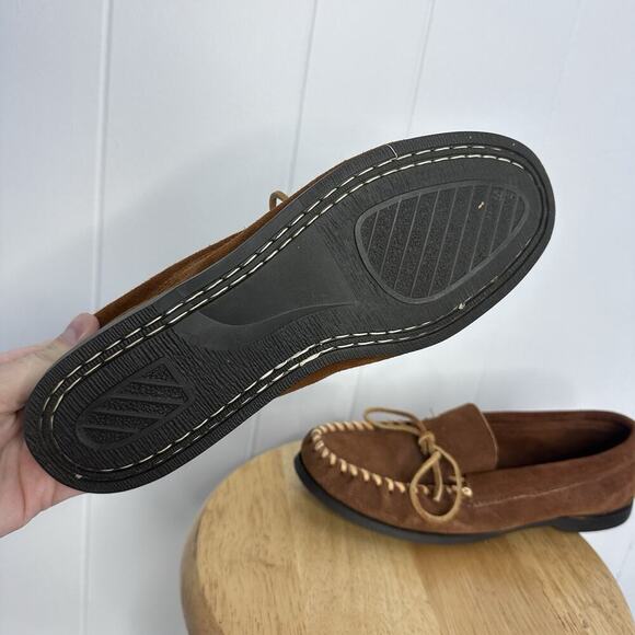 Minnetonka Suede Moccasins with Light Stitching - Picture 5 of 11